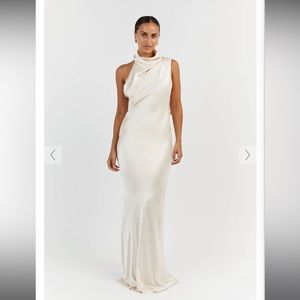 NWT DISSH aisle dress in pearl
